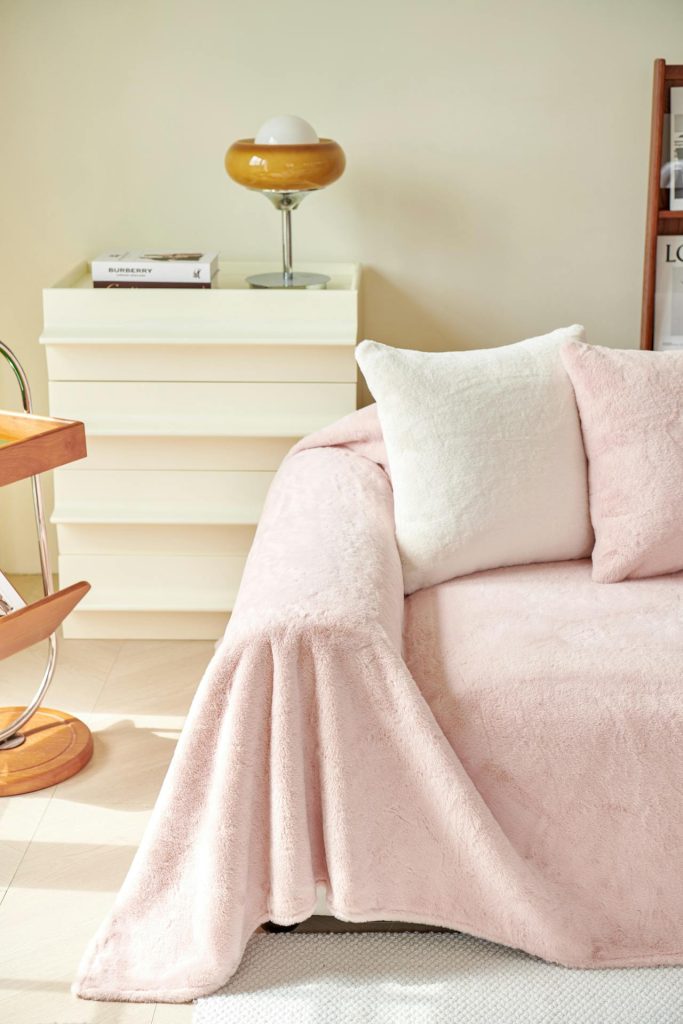 Уютный интерьер с акцентом на текстуры